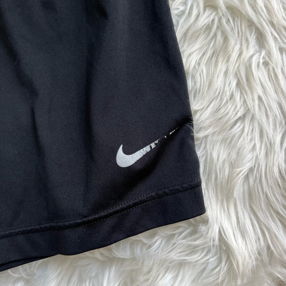 Nike Mens Fitness Shorts Black Flat Front Pockets Elastic Waist Light Weight M - Picture 5 of 8